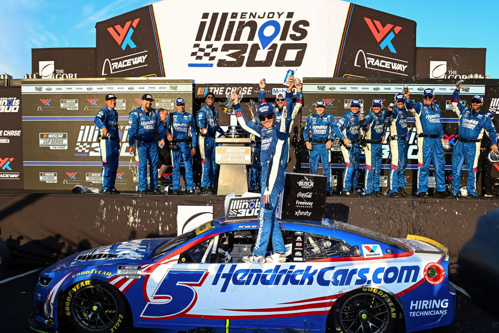 Kyle Larson surges to second in NASCAR postseason Chase heading to Bristol track he's dominated