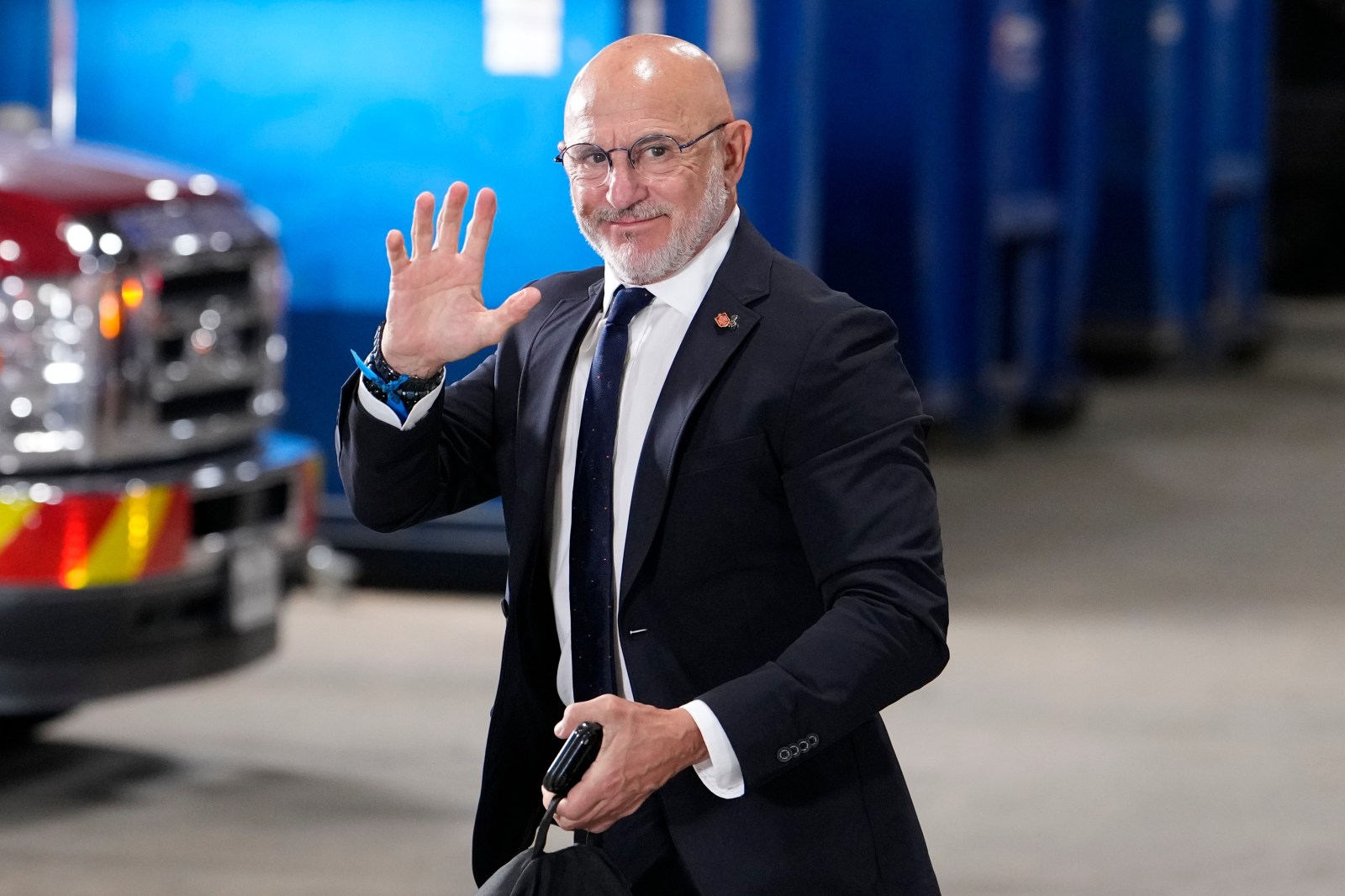 Spain locks in World Cup-winning coach Luis de la Fuente with a deal through 2032