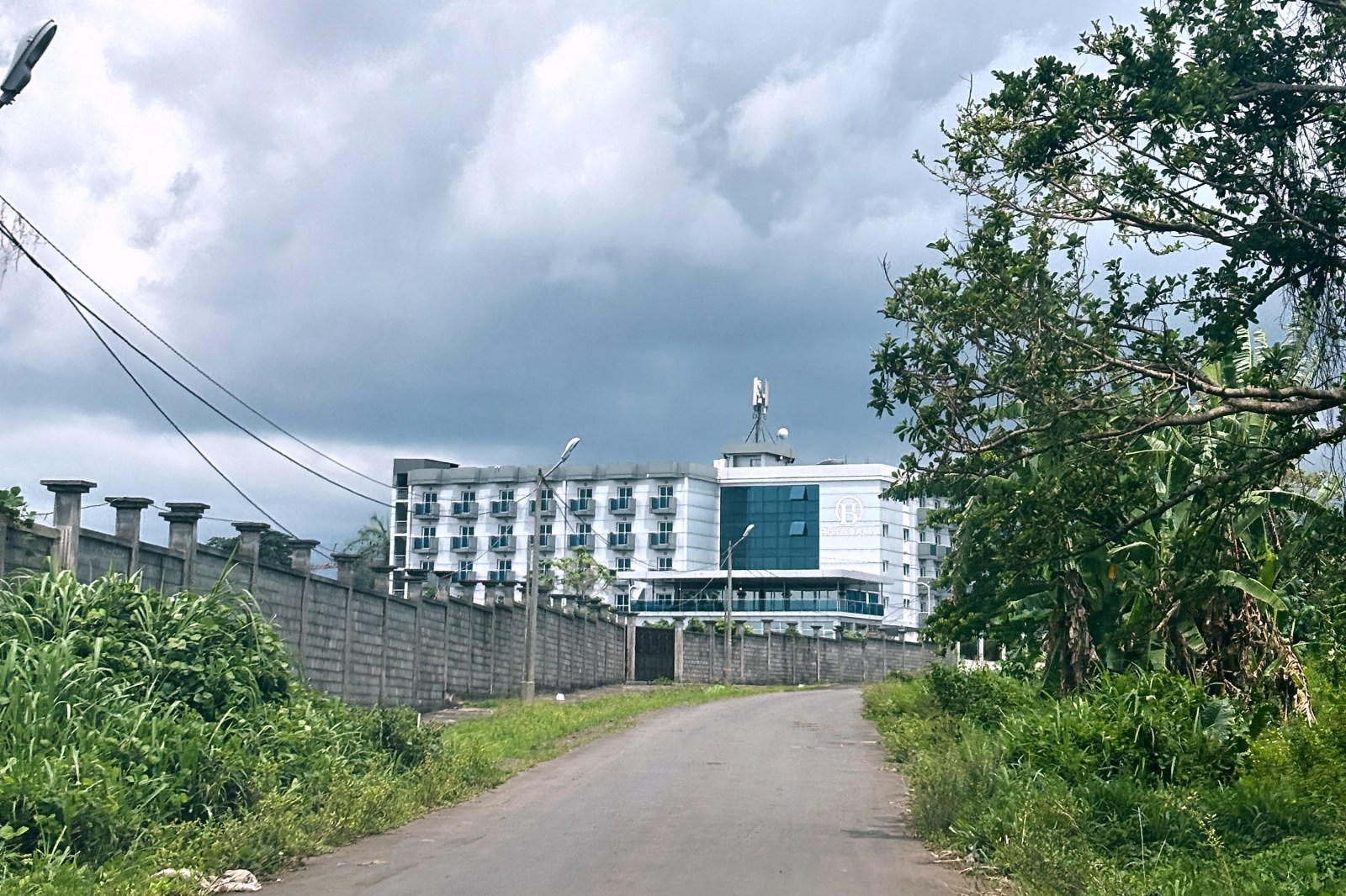 US deportees to Equatorial Guinea were arrested and beaten by police, lawyers say cover