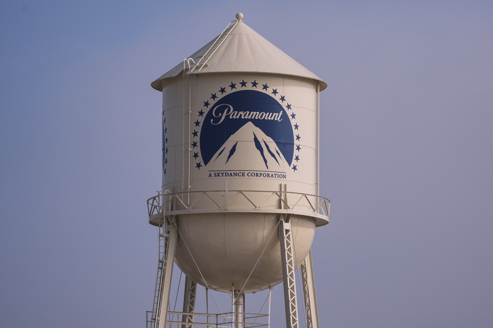 winnipegfreepress.com - Wyatte Grantham-philips, The Associated Press - FCC grants Paramount's indirect ownership request for Gulf funds in Warner Bros. Discovery buyout