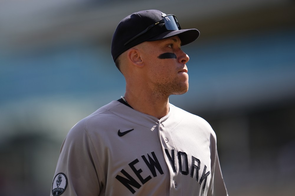 Yankees slugger Aaron Judge to miss most or all of rest of regular season with a right calf strain – Winnipeg Free Press