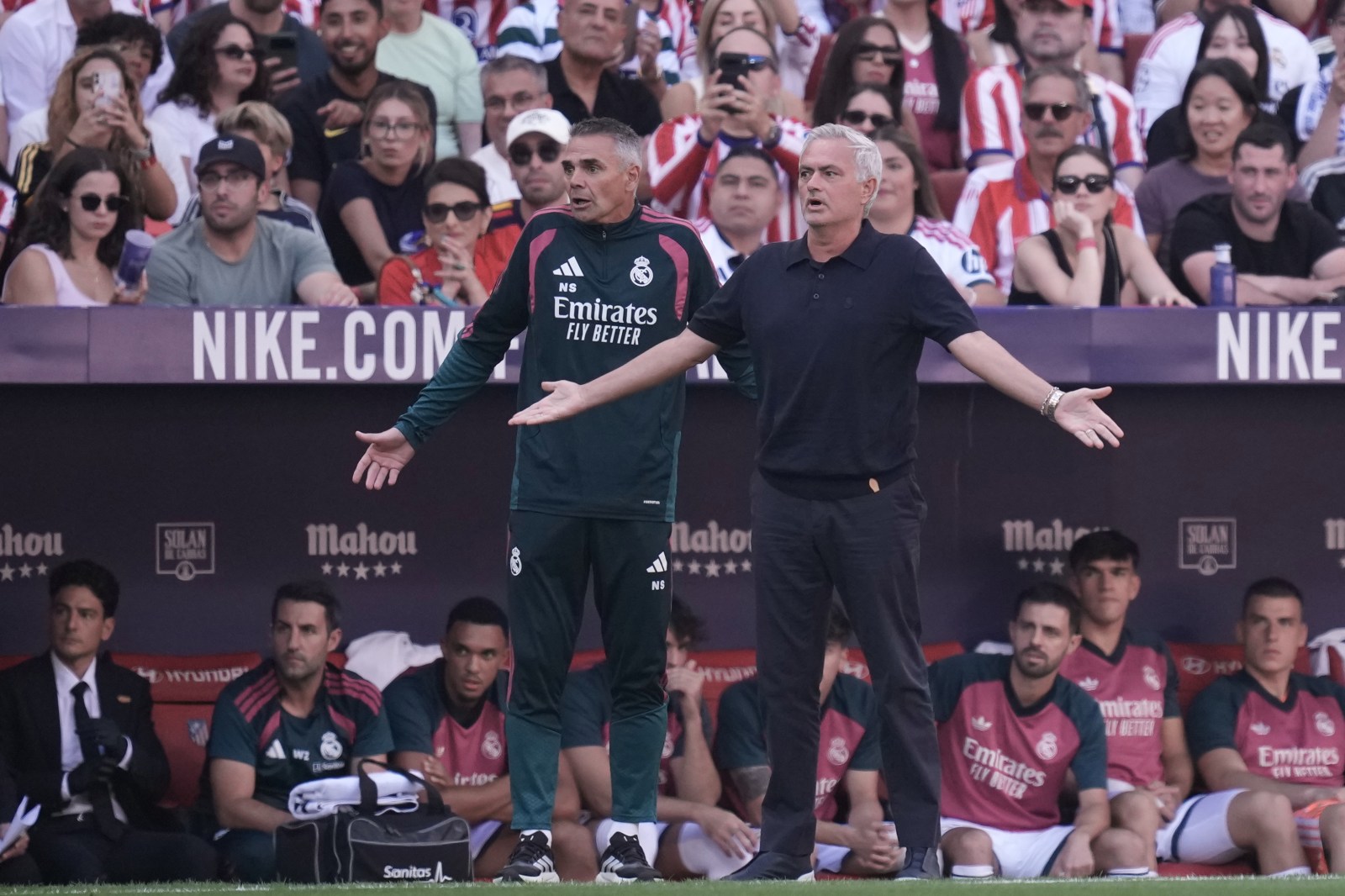 Atlético Madrid Calls for End to Refereeing Harassment After Mourinho Complaint