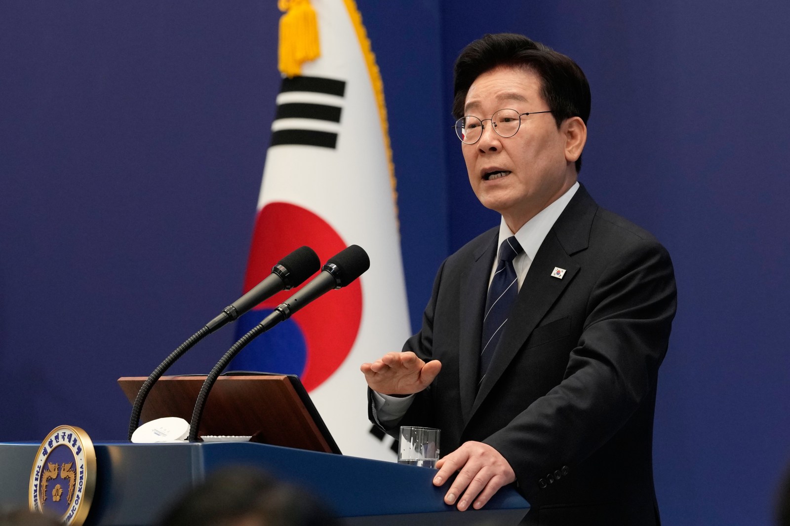 South Korea's Lee tells AP he wants step-by-step approach to North Korea's nuclear dismantlement