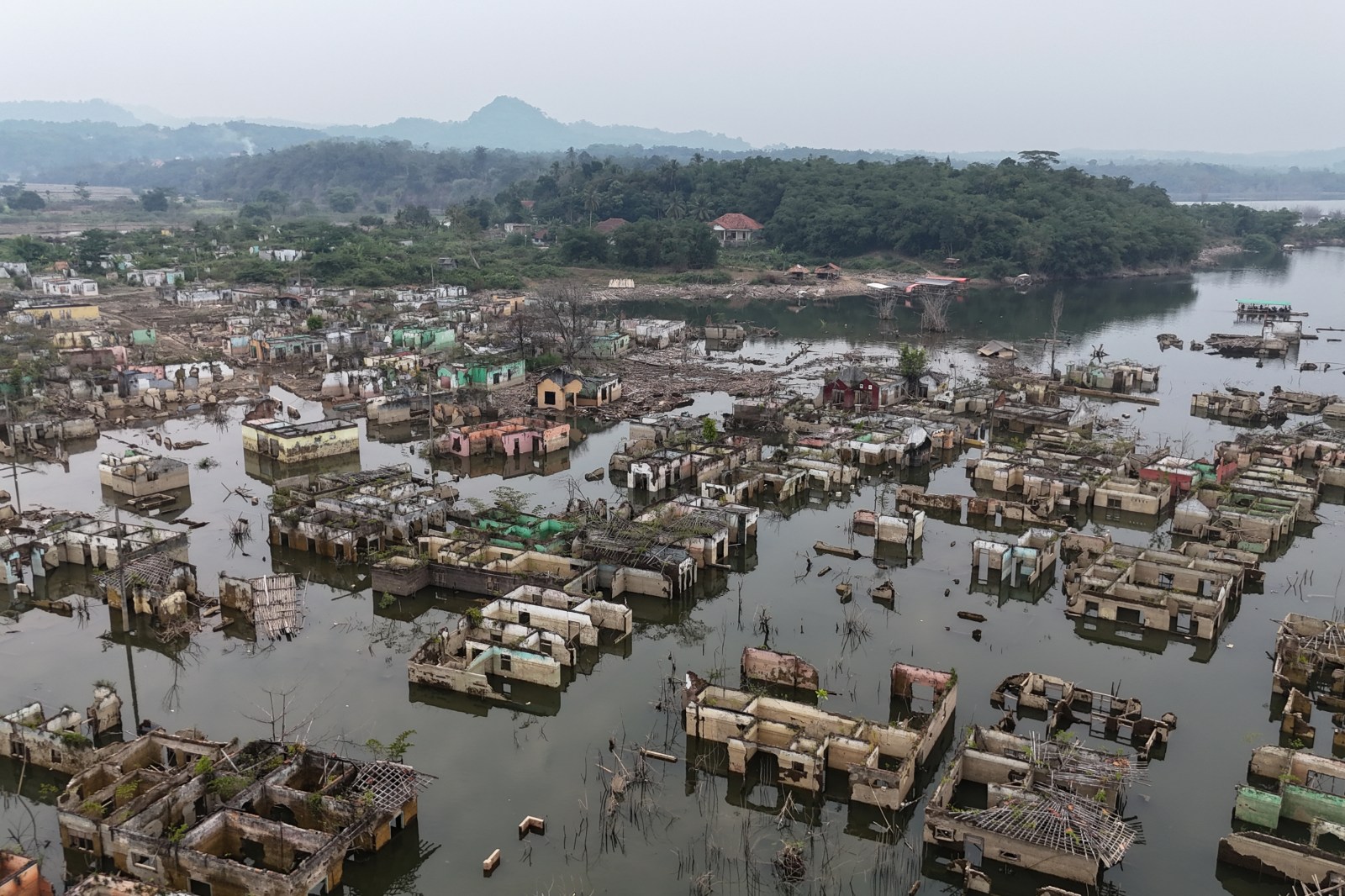 winnipegfreepress.com - Edna Tarigan And Anton L. Delgado, The Associated Press - Worsening El Nino threatens Asia with drought, potentially raising food prices globally