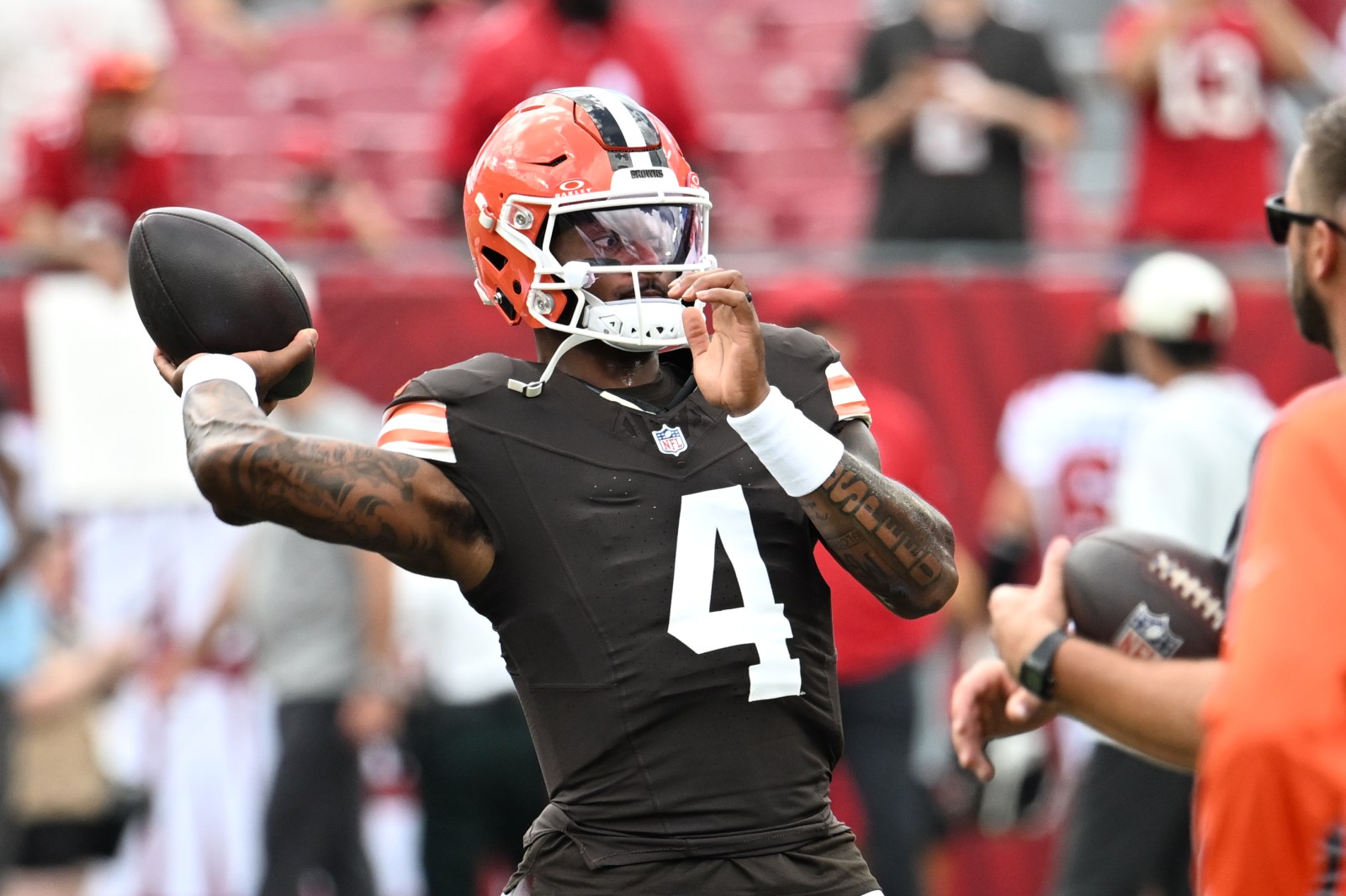 Intrigue surrounds possible reaction by Cleveland fans to Watson as Browns, Panthers look to go 2-1