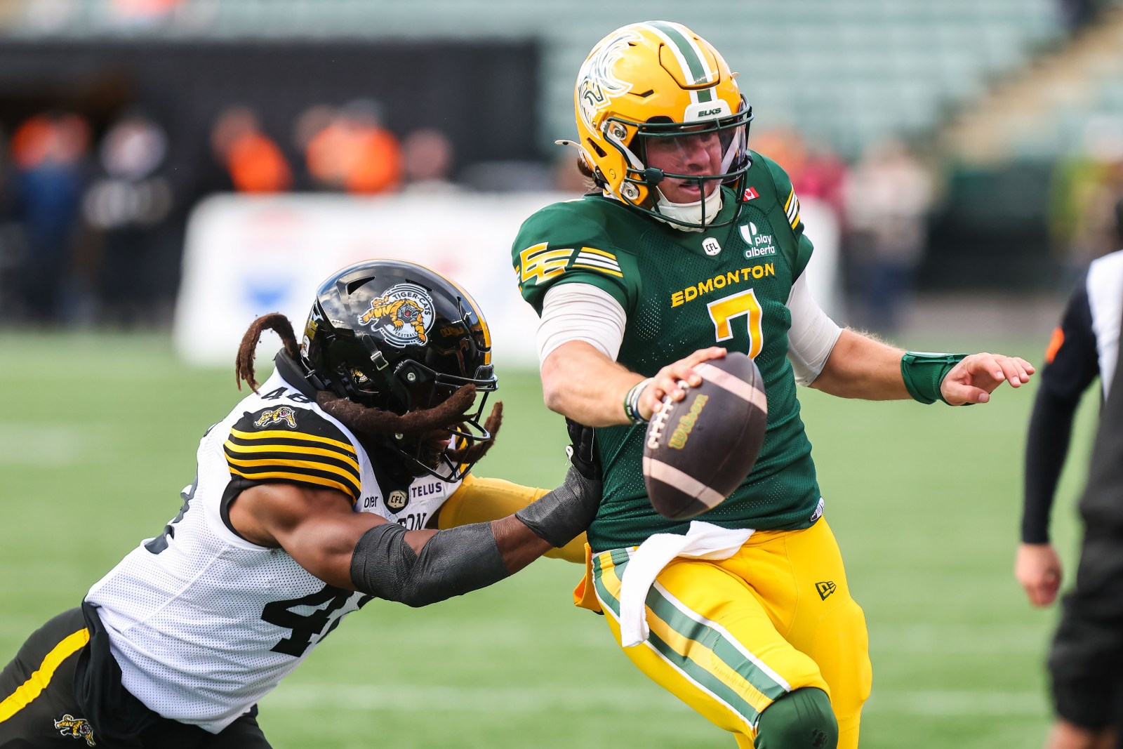 Elks squeeze out 37-35 win in overtime as Ticats eliminated from playoff race