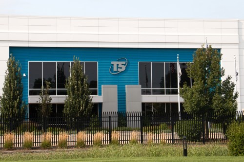 A T5 data center is seen on Aug. 14, 2026, in Elk Grove Village, Ill. (Maggie Dougherty/Capitol News Illinois via AP)