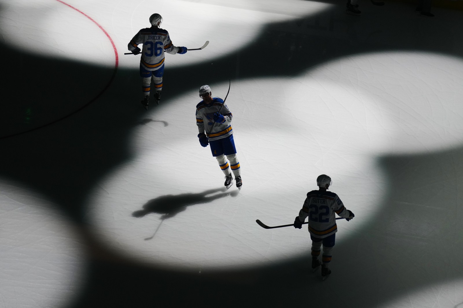 Blues forward Alexy Toropchenko exits season opener with shoulder injury