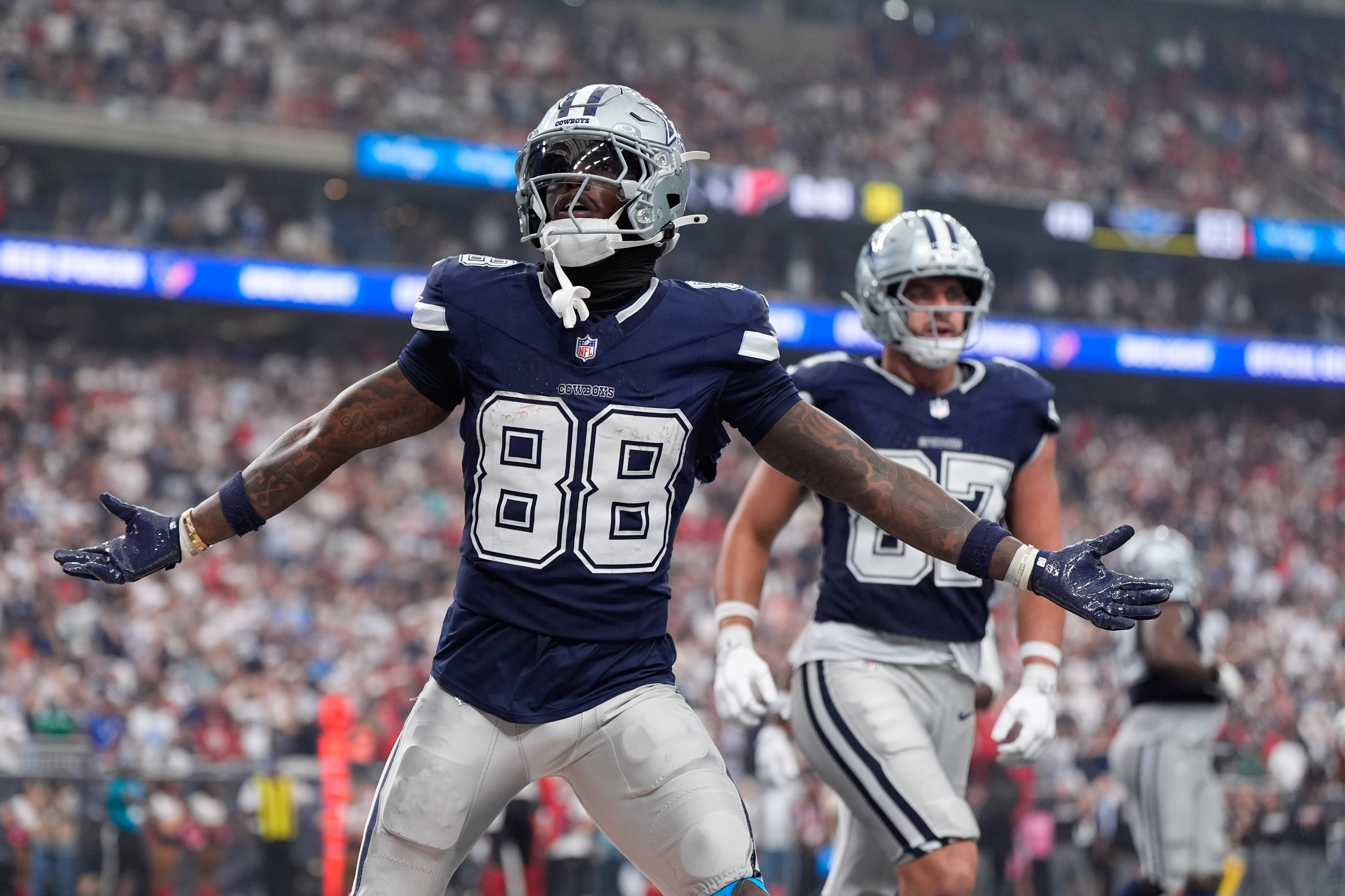 Cowboys believe in their pick-your-poison plan with Pickens and