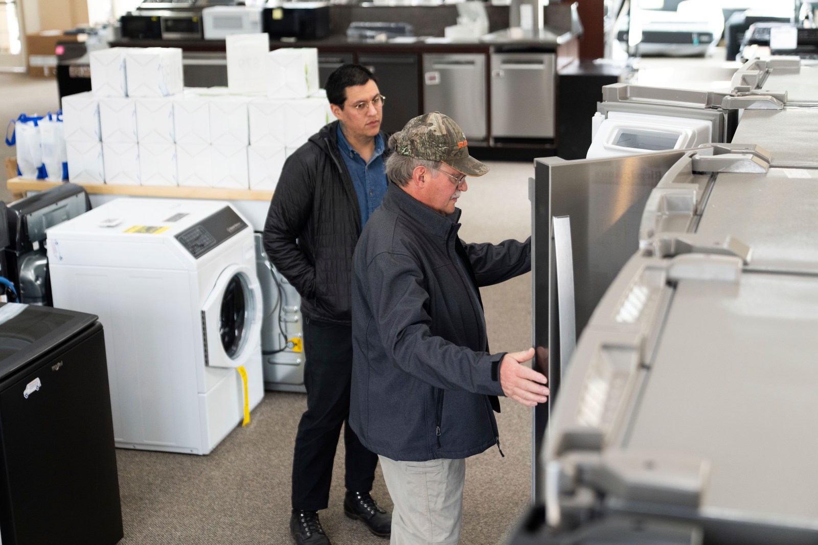 Photo: winnipegfreepress.com Quebec Mandates Free Repairs for 14 Product Categories by 2026