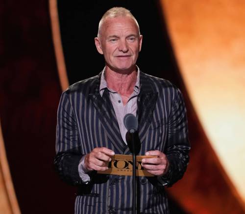 Charles Sykes / Invision Files
                                Sting