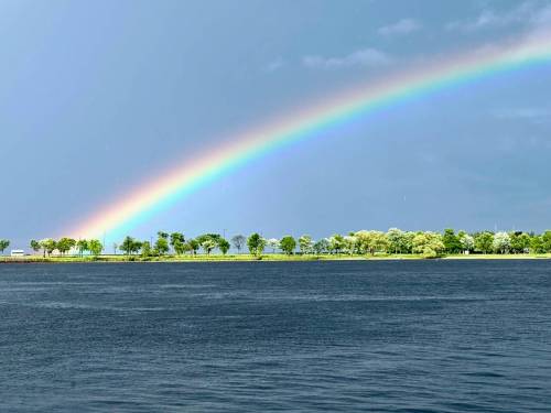 Gord Mackintosh photo
                                A colourful view toward Seven Oaks, Ont.