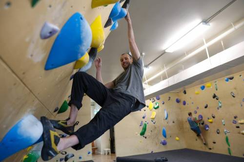 BROOK JONES / FREE PRESS
                                David Kalmakoff in the recently opened Kal Climbing Gym at 222 St. Mary&rsquo;s Rd. The Winnipegger named the facility in honour of his father, who died in 2023.