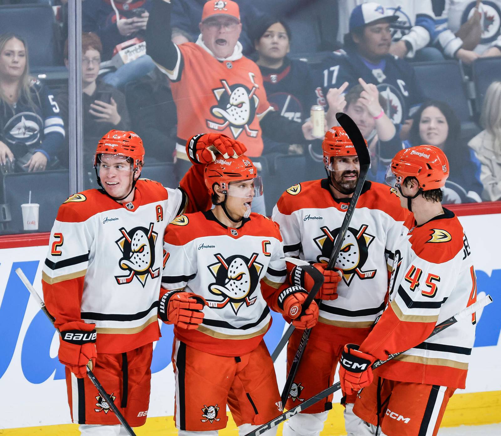 Jets’ game flies south against Ducks