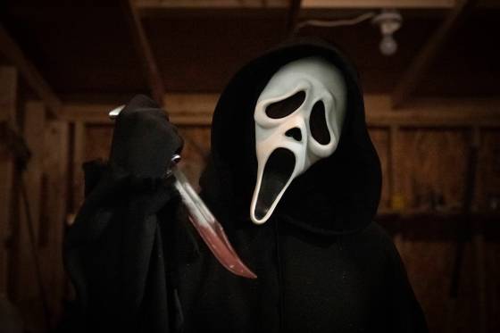 Ghostface in a scene from Scream (Paramount Pictures)