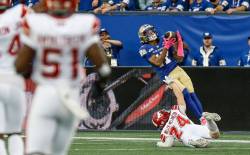 John Woods / THE CANADIAN PRESS
                                Winnipeg Blue Bombers receiver Dorian Singer is beginning to remind quarterback Zach Collaros of former favourite target Kenny Lawler.