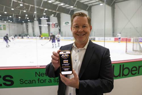 BROOK JONES / FREE PRESS
                                Marshall Ring, founder of Kin Hockey, a company that uses video analysis software to track hockey players&rsquo; movements to determine what they need to work on to improve specific skills.