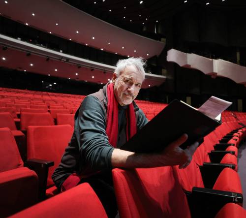 RUTH BONNEVILLE / WINNIPEG FREE PRESS 
                                Star Trek The Next Generation actor John de Lancie, who plays Q, rehearses his material at the WSO Wednesday.