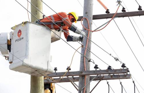 Ruth Bonneville / Free Press local - hydro workers Photo of Hydro workers working on Sargent Ave. near Allen Dyne Road. on overhead power line construction to renew substations, Friday. Manitoba Hydro investing up to $1.2 billion to renew substations that will result in greater electrical system reliability and fewer outages. Story: Manitoba Hydro is performing major upgrades in and around 41 electrical substations in Winnipeg, and one in Brandon, through a long-term infrastructure renewal program. See story by Chris OCT 16TH, 2026