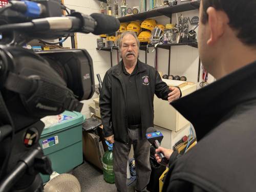 MORGAN MODJESKI / FREE PRESS
                                Barry Bonni, president of the River East Royal Knights, has been locked out of the facility and his long-time office.