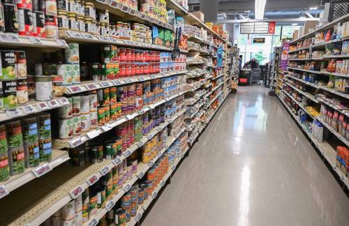 GRAHAM HUGHES / THE CANADIAN PRESS FILES
                                The lack of cohesive programs, funding and mandate leaves gaps that hamper small Canadian food processors&rsquo; ability to scale up.