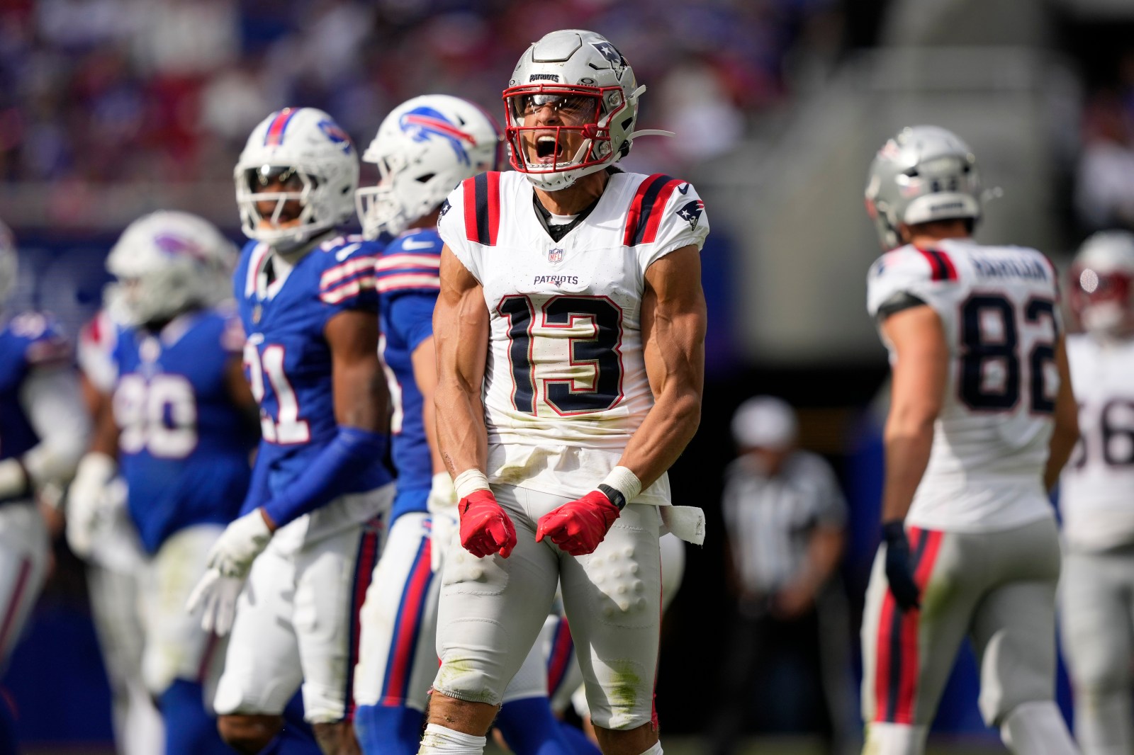 Patriots lose top receiver Mack Hollins to injured reserve before Raiders game