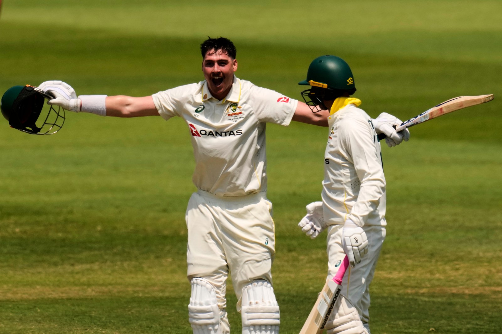 Matt Renshaw's century lifts Australia to 277-8 at lunch in Durban Test