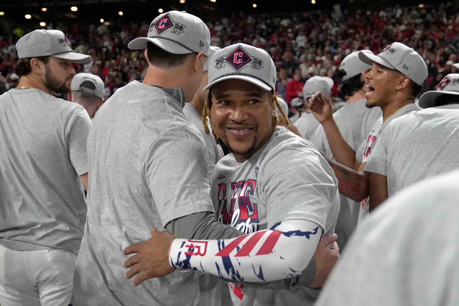 José Ramírez powers Guardians past White Sox with decisive home run in Game 5