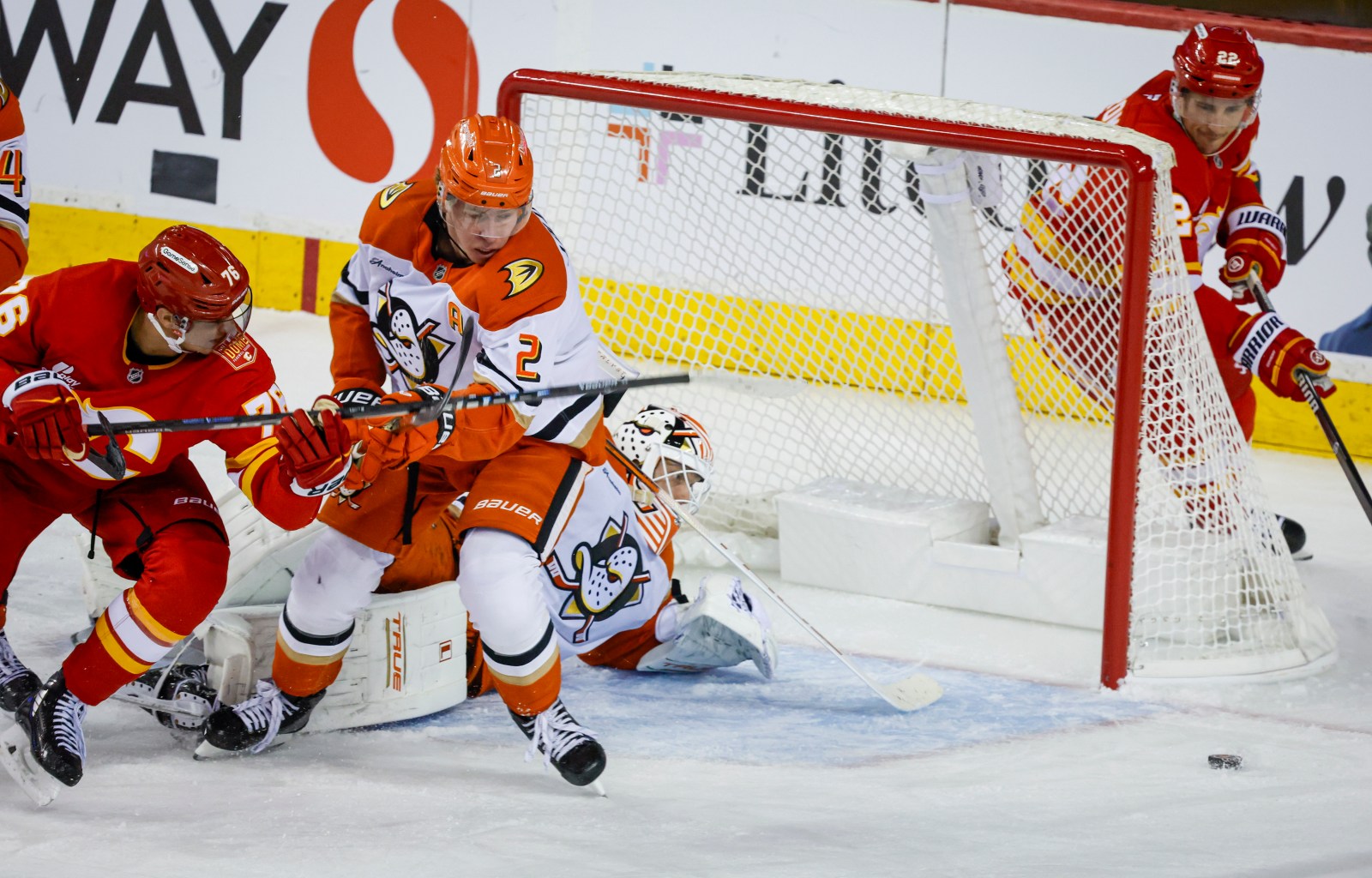 Calgary Flames fall 4-2 to Anaheim Ducks, remain winless after five straight losses