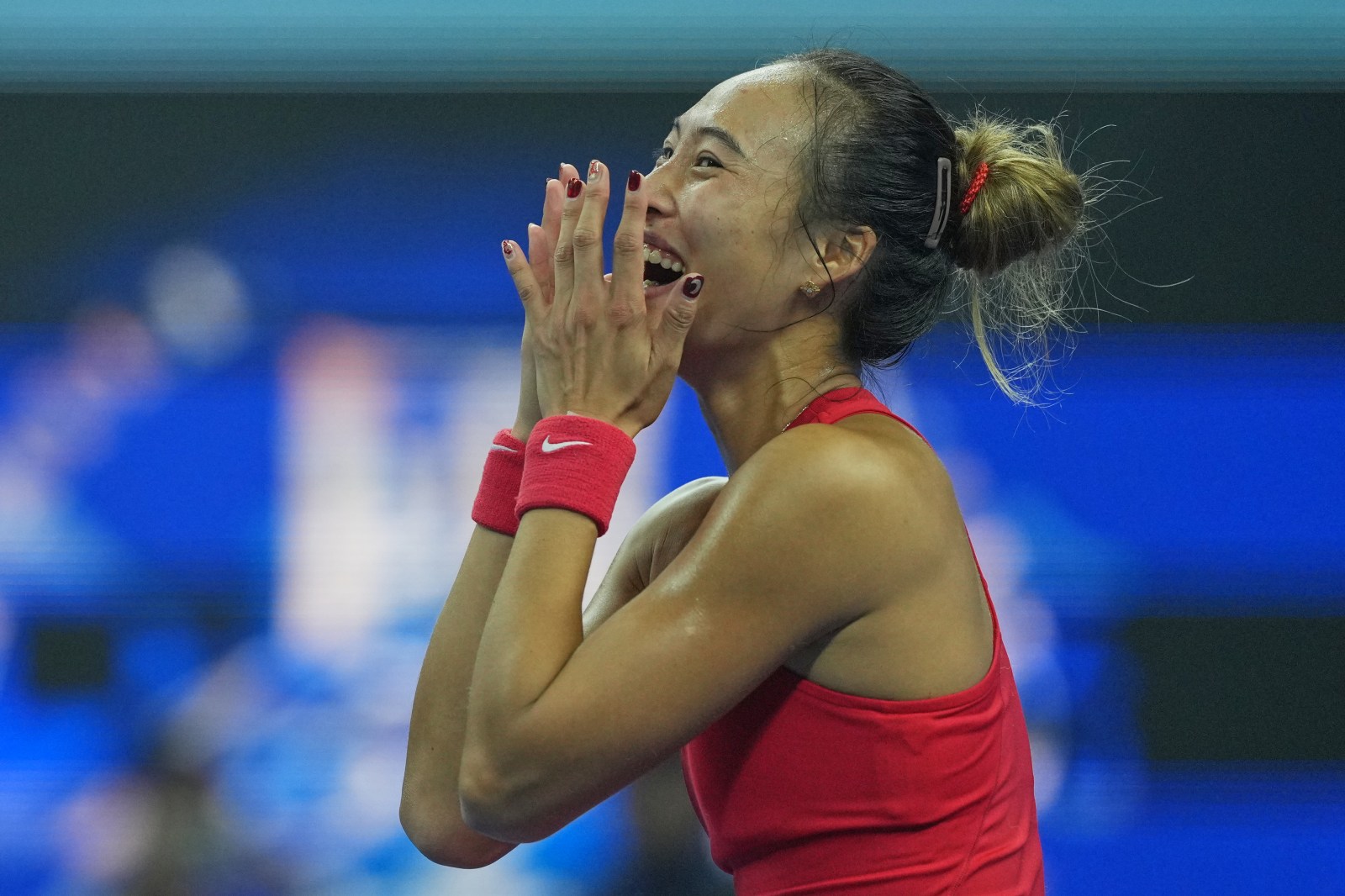 Zheng Qinwen withdraws from Wuhan Open with shoulder injury