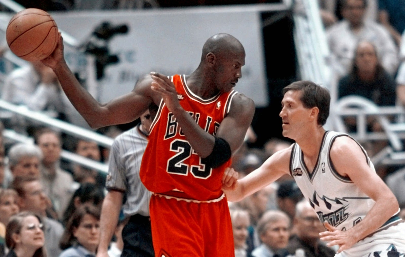 winnipegfreepress.com - Tim Reynolds, The Associated Press - Michael Jordan jersey sets $14 million record for basketball memorabilia, auction house says