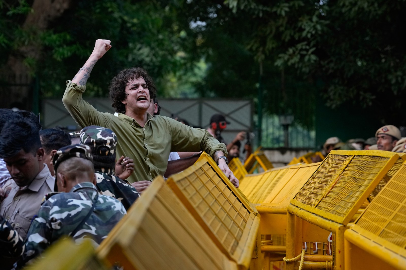 Young Indian protesters face police crackdown in New Delhi