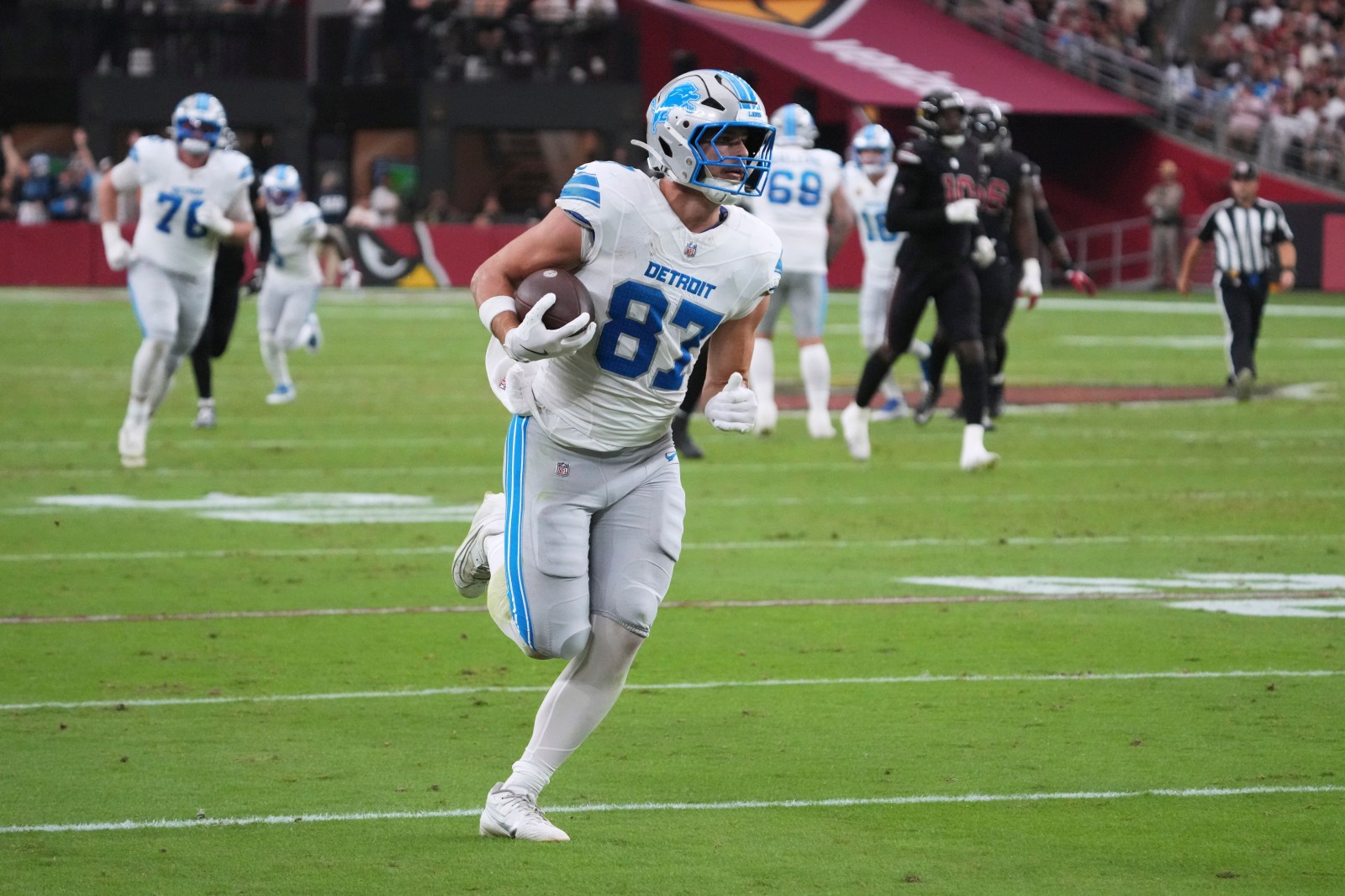 Lions’ fourth‑down conversions fuel 45‑21 win over Cardinals