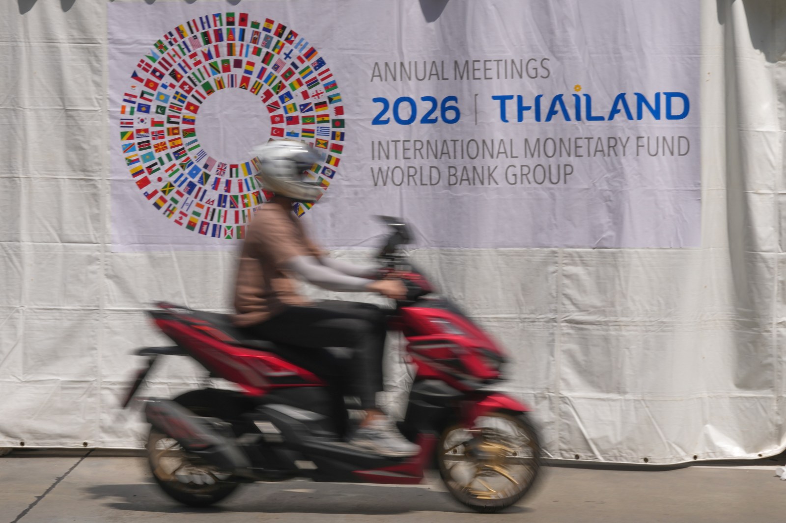 IMF upgrades 2026 world growth forecast to 3.1% amid uneven AI boom