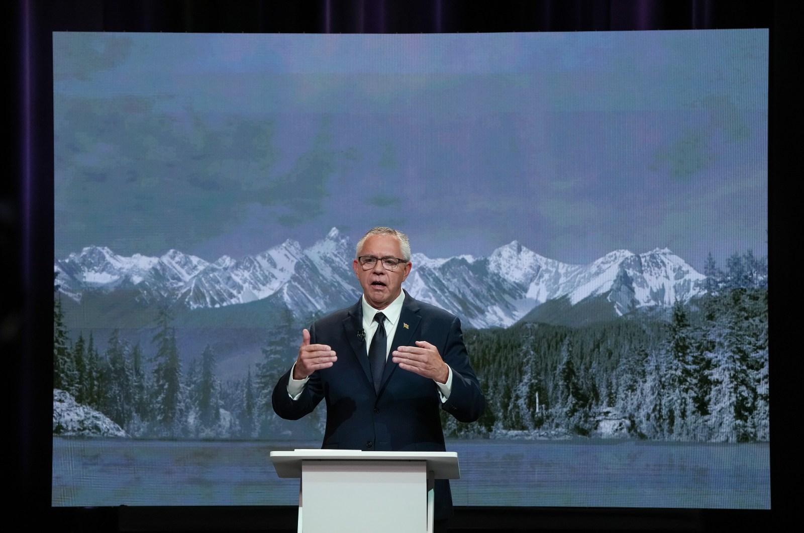 BC election voting starts as Conservatives delay costed platform