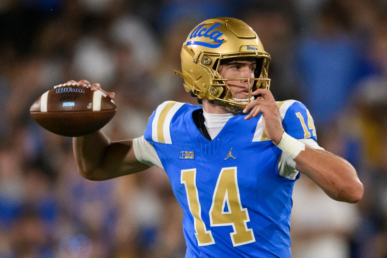 UCLA quarterback Ty Dieffenbach leads unbeaten Bruins to 17-7 win over Wisconsin