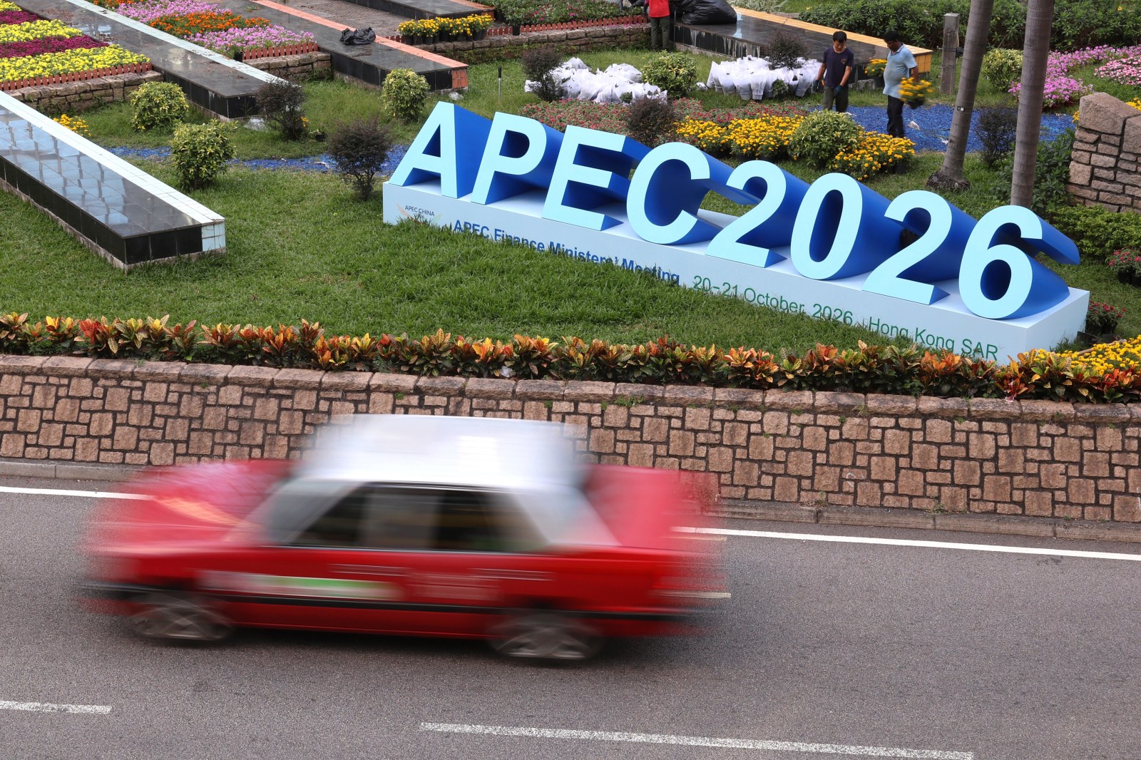APEC finance ministers warn persistent global imbalances threaten growth